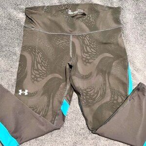 UNDER ARMOUR CAPRI HEATGEAR LEGGINGS  W SIZE LG